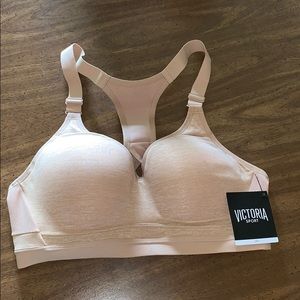 NEW Victoria Secret sport bra size 34C